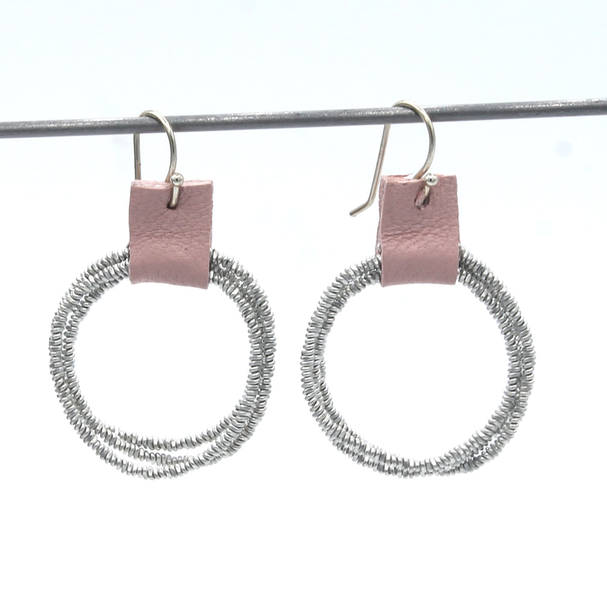 Gnistra Hoop Earring Pink