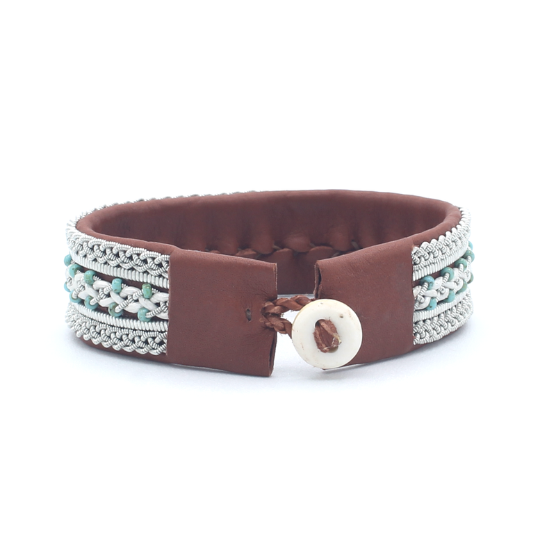 Sierra Camel/White with Turquoise Beads